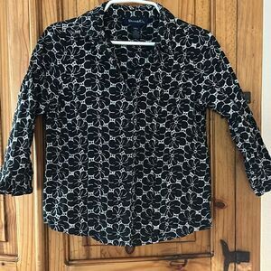 ***** 5 for $25 Denim & Co. Floral Embroidery Blouse